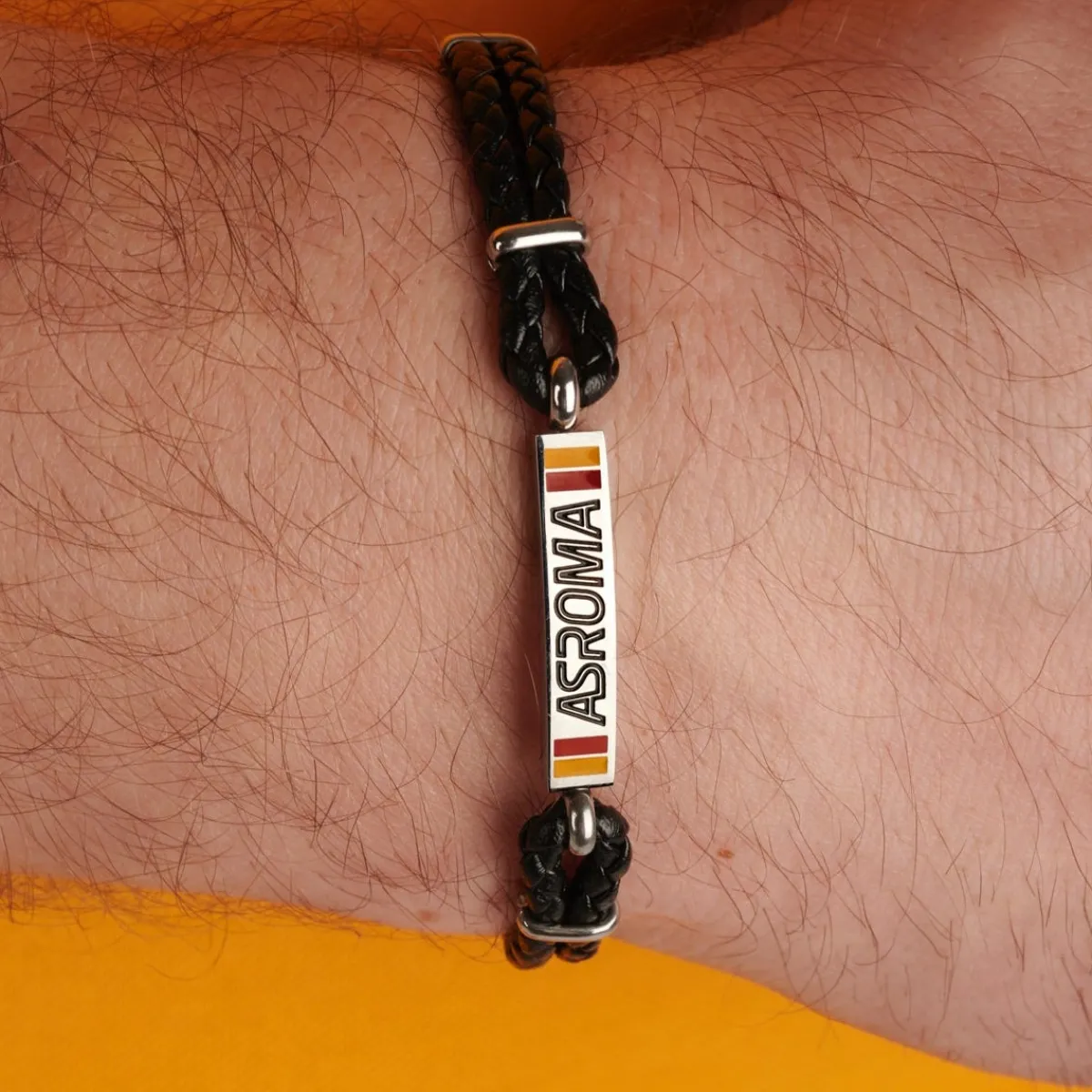 AS Roma Bracciale con placca centrale in acciaio anallergico e cordino in tessuto regolabile nero< Gioielli