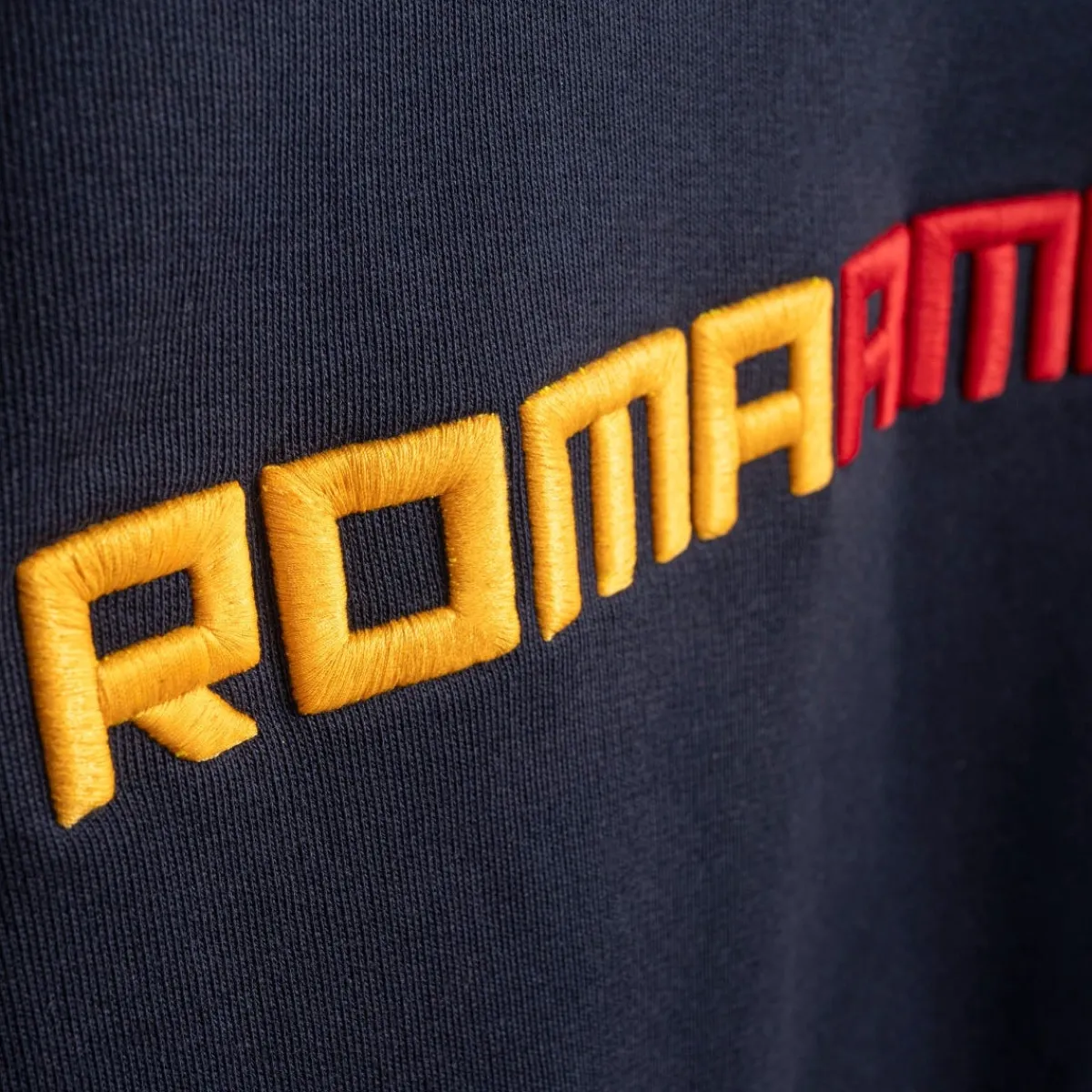 AS Roma Felpa girocollo logo ricamato ROMAMOR, Adulto, Blu<Uomo Felpe
